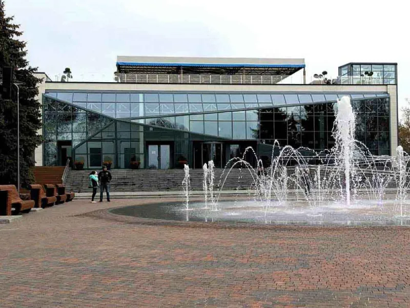 Fire-resistant facade for a business center by StopFire