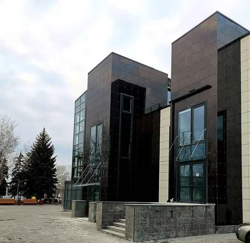Fire-rated glazing systems for a shopping center